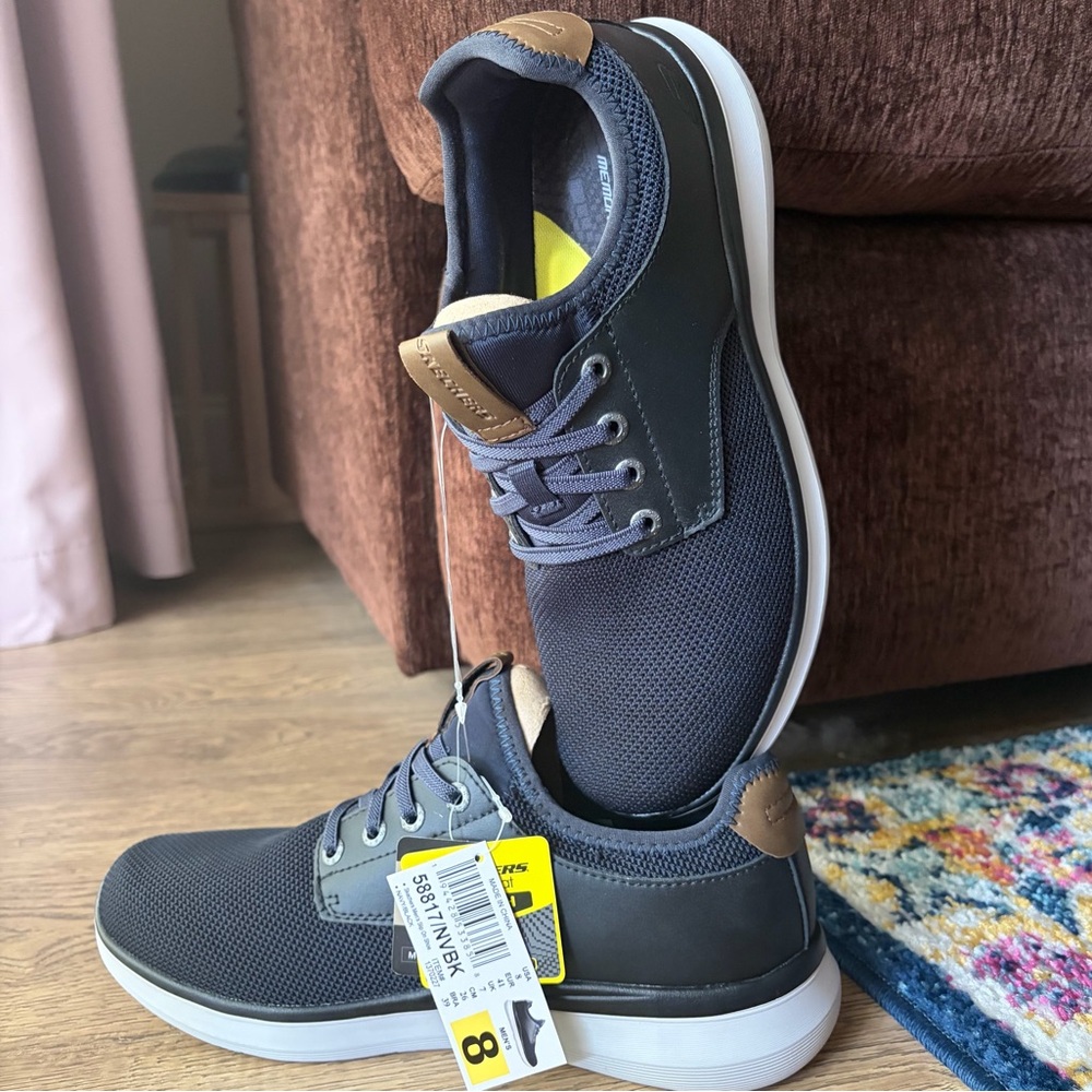 NWT Skechers Streetwear Slip On Shoe